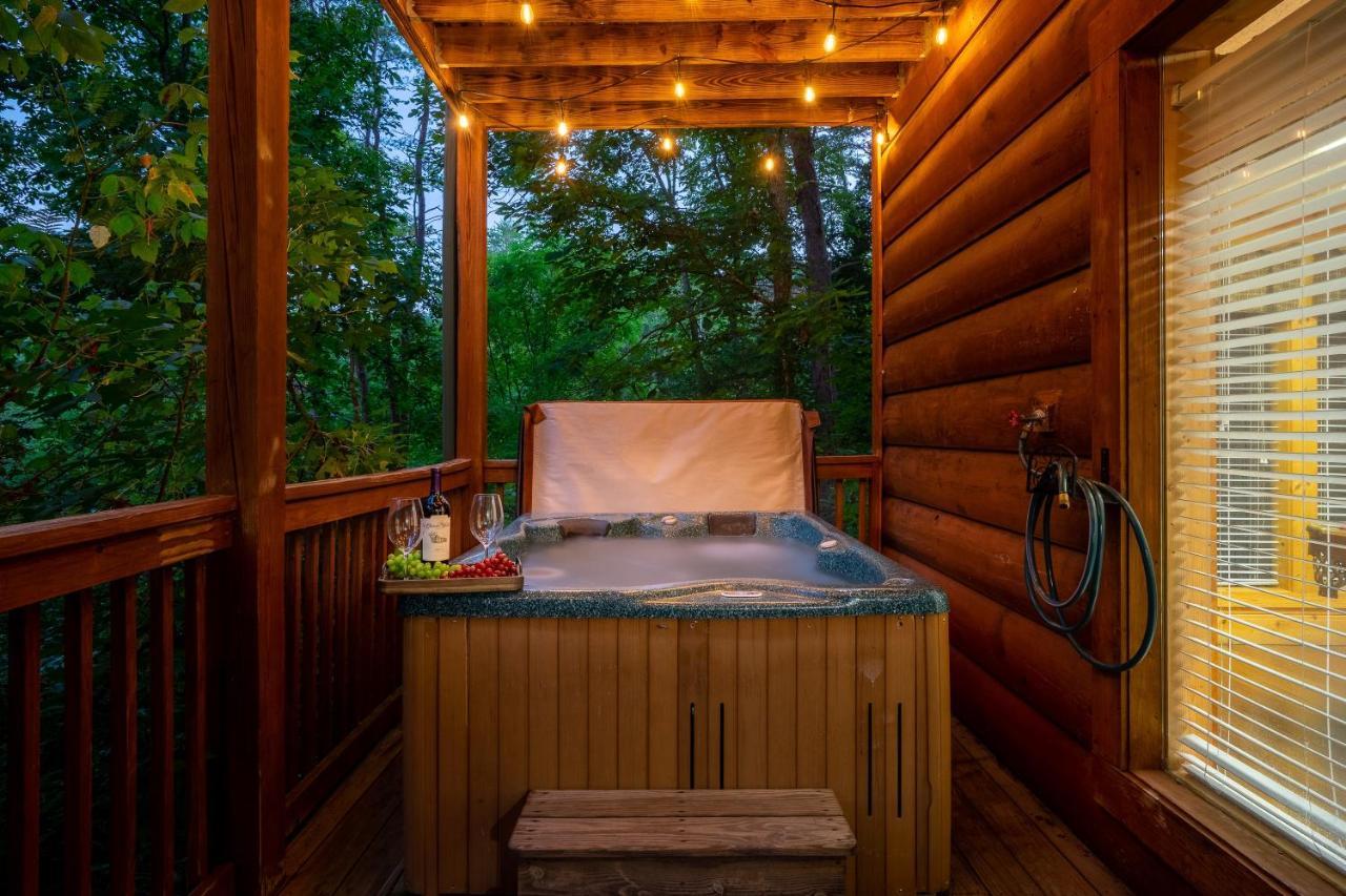 Cozy Log Cabin!! In Heart Of Pf & Close To The Smokies Pigeon Forge Exterior foto